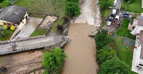 La Piena Del Torrente Orolo Fa Crollare Un Ponte Nel Vicentino Le