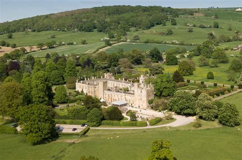 Sudeley Castle & Cotswold Villages | Bath Private Car Hire