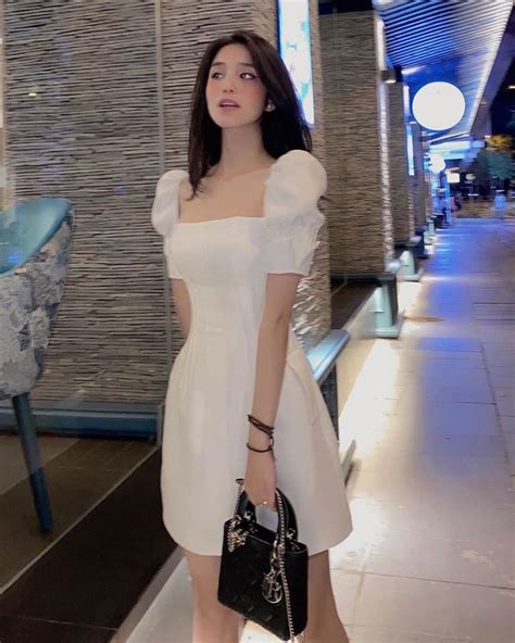 Hot girl Sài Thành khiến dân mạng cảm động khi giúp đỡ tận tình chú xe ôm khắc khổ Titanic