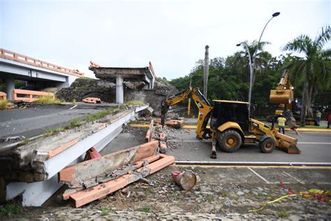 Obras P Blicas Iniciar Colocaci N De Nuevo Puente En Entrada De La