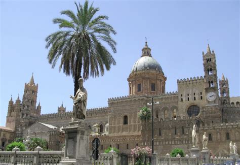 La Splendida Cattedrale Di Palermo Dove Sepolto Limperatore Federico