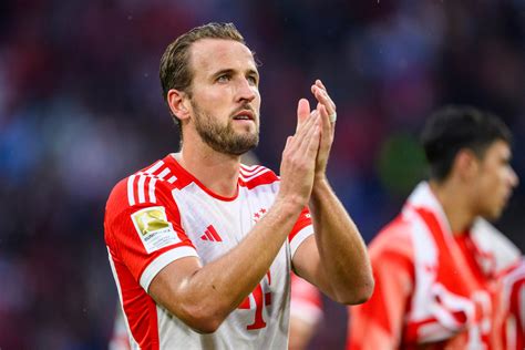 Harry Kane scores twice on home Bundesliga debut as Bayern Munich beat