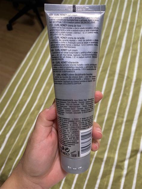 Schwarzkopf Curl Honey Osis+, Beauty & Personal Care, Hair on Carousell