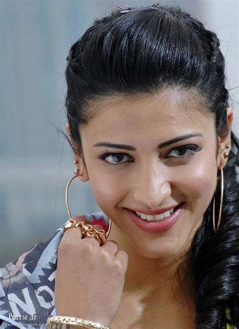 Shruthi Hassan Photos Stills From 7th Sense