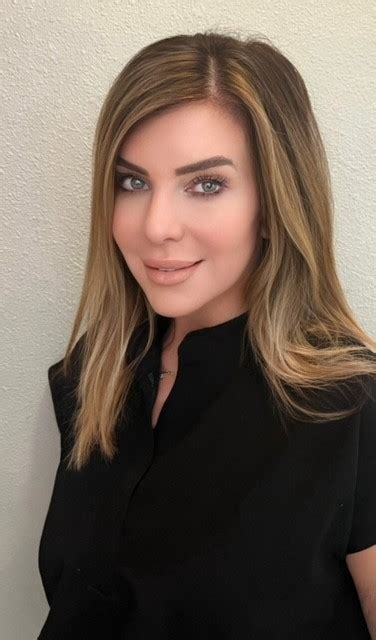 Andrea Reed Bay Dermatology And Cosmetic Surgery Dermatologist