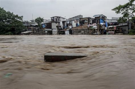 Banjir Rendam 68 Rukun Tetangga Di Jakarta Republika Online