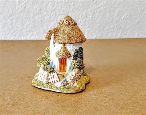 Vtg Thimble Lilliput Lane Cottage 1995 Collectors Club Special Artofit