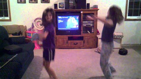 Sydney And Karsyn Dance Moves Youtube