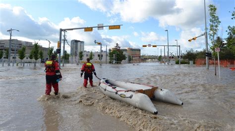 Calgary S Volunteer Spirit Shines On Its Flood Ravaged Streets Ctv News