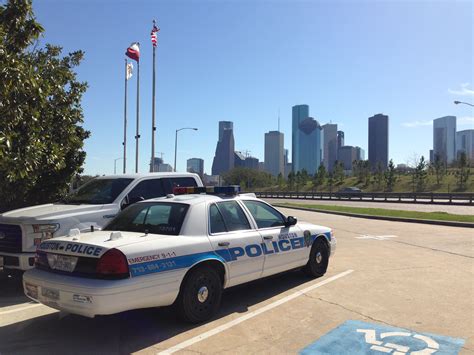Houston Police Dept. Ford Crown Victoria | Houston police, Us police