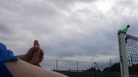 CUMING IN A PUBLIC PARK Pornhub Gay