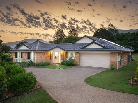 Honeywood Court Samford Valley Qld Realestate Au