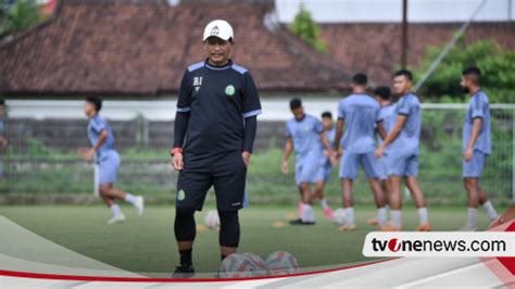 Mission Impossible Laga Debut Djadjang Nurdjaman Bersama Persikabo 1973