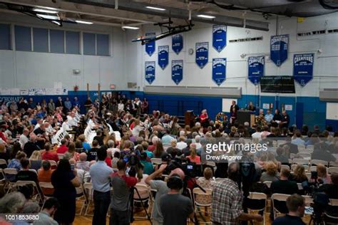 Schoharie Limousine Crash Photos and Premium High Res Pictures - Getty ...