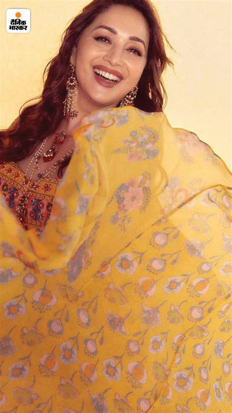 Madhuri Dixits Beauty And Desi Style Stole The Beats Of Millions Of