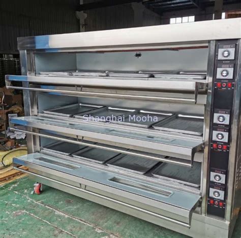 Commercial Medium Bakery Electric 3 Decks 12 Trays Bread Baking Oven