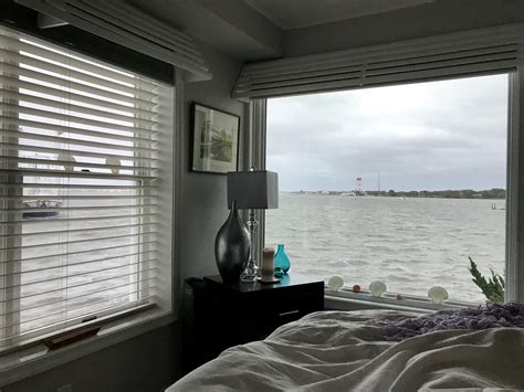 Beach house bedroom views : r/CozyPlaces