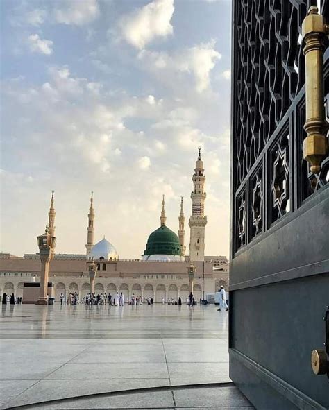 Beautiful Mosques Beautiful Islamic Quotes Beautiful Places Green