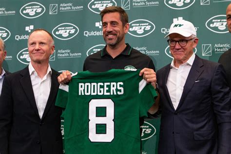 Jets Aaron Rodgers Agree To Revised Deal