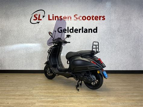 Vespa Sprint Notte 25 Km H Mat Zwart 2019 Linsen Scooters Gelderland