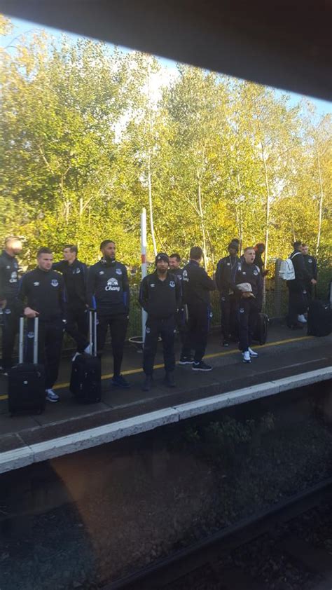 Mike Parry on Twitter: "The Everton team waving to me at Runcorn ...