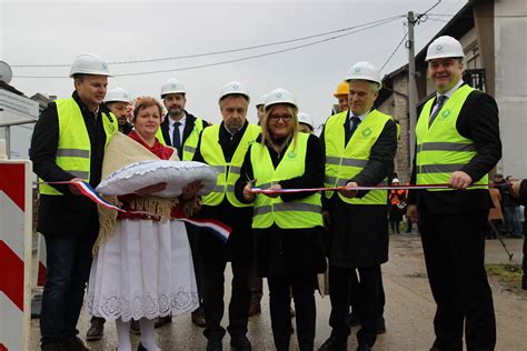 Sve Ano Otvoreni Radovi Na Izgradnji Nove Kanalizacijske Mre E U