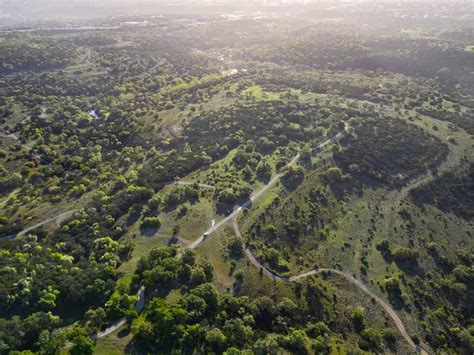 Familia Rechaza Millones Por Su Tierra Y Construye Un Parque