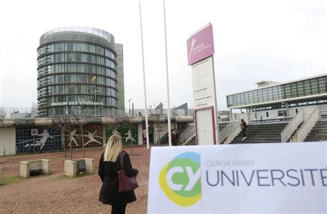 Cergy Pontoise université et grandes écoles sunissent pour plus de