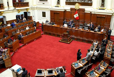 MÓnica Yaya “los Congresistas No Brindan Confianza A Los Peruanos