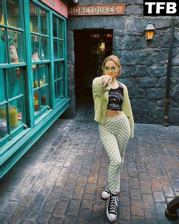 Juliana Salimeni Ex Panicat Jujusalimeni Nude OnlyFans Photo