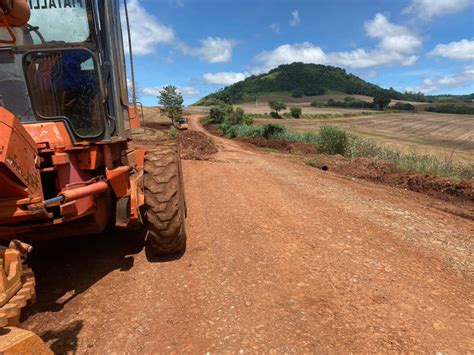 Apucarana Anuncia Recupera O De Pontos Cr Ticos Nas Estradas Rurais