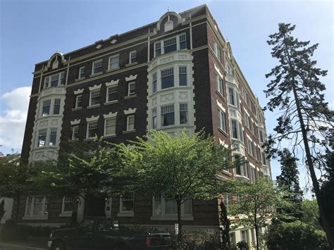 25 W Highland Dr, Seattle, WA 98119 - See Est. Value, Schools & More