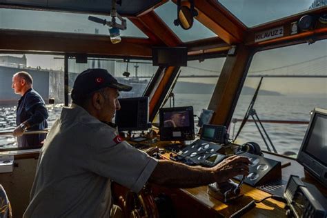 Haber Denizde İstanbul Boğazı nda kılavuz kaptan ihtiyacı artıyor