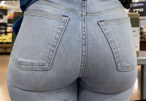 Latina Walmart Associate With Fat In Jeans Tight Jeans Forum