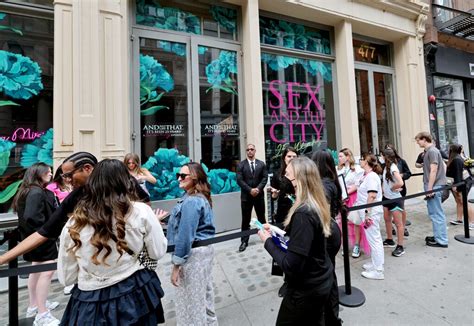 Step Inside The Sex And The City Th Anniversary Experience