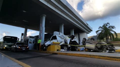 Cuatro Lesionados En Aparatoso Accidente En La Caseta De Cobro Del