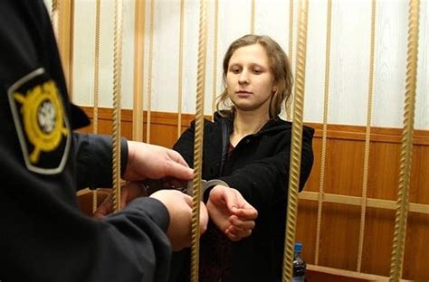 Участница Pussy Riot Мария Алехина вышла на свободу ZN ua
