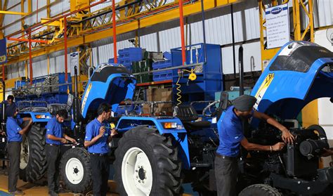 India S Largest Combine Harvesters And Agricultural Tractor Manufacturers