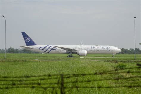 Garuda Indonesia Boeing Er With Skyteam Alliance Livery