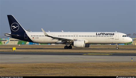 D AIEB Lufthansa Airbus A321 271NX Photo By Martin Bernict ID 1388589