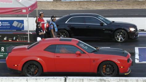 Hellcat Vs Chrysler Srt Drag Racing Youtube