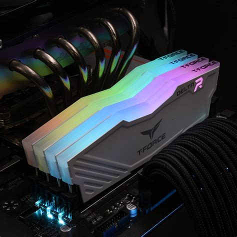 TEAMGROUP T Force Delta RGB DDR4 16GB 8GBx2 3200MHz White Techpc7