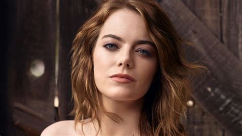 Emma Stone Hot Wallpaper