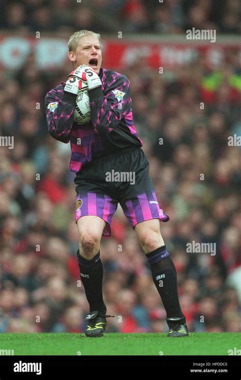 PETER SCHMEICHEL MANCHESTER UNITED FC 15 de marzo de 1997 Fotografía de