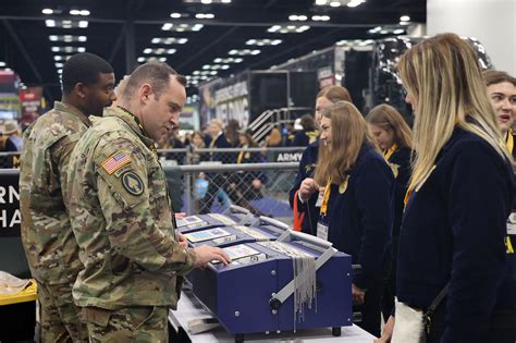 Soldiers bring Army story to thousands at annual National Future