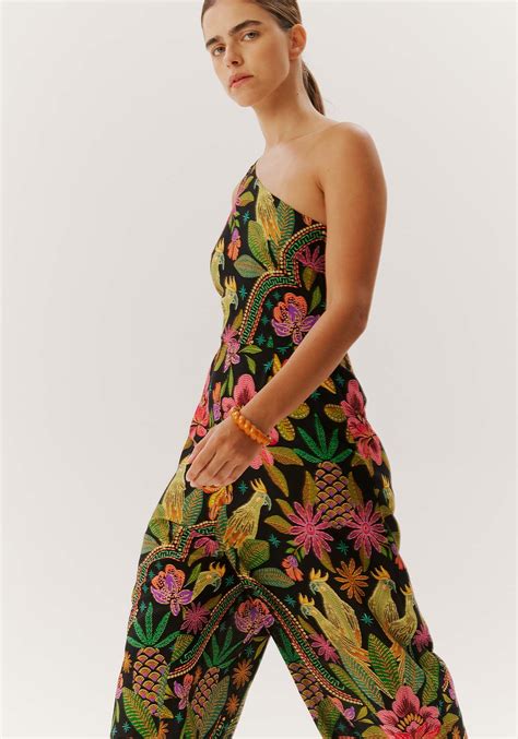 Macacão Ombro Só Estampado Cuba CaCay Carioca Brasileira e Latina