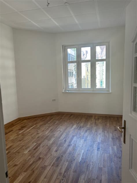 WG Neugründung in schönem Altbau am Kö mit Wohnzimmer Balkon