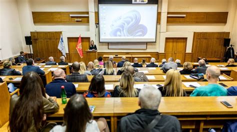 Ljekarska Komora Predstavila Dokumentarni Film O Razvoju Medicine U