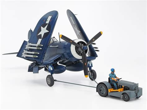 Tamiya 61085 F4U 1D Corsair W Moto Tug 1 48 Propeller Planes 1 48