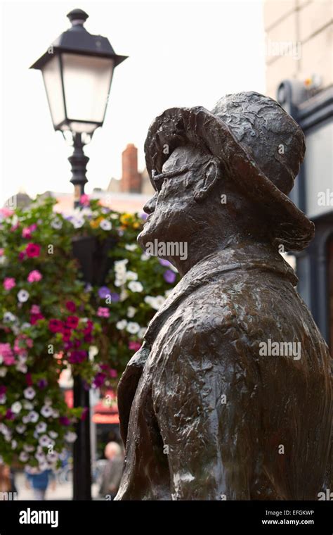 James Joyce Statue Dublin Ireland Stock Photo Alamy